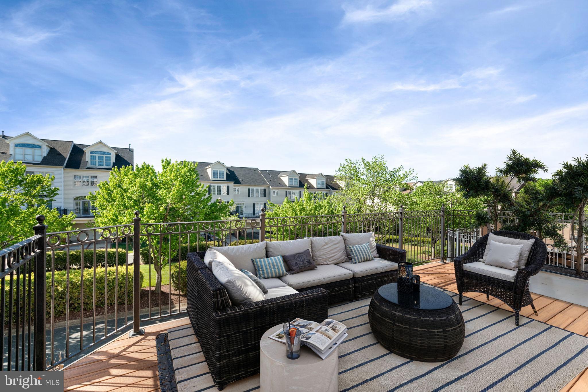 RIVER CREEK - Residential