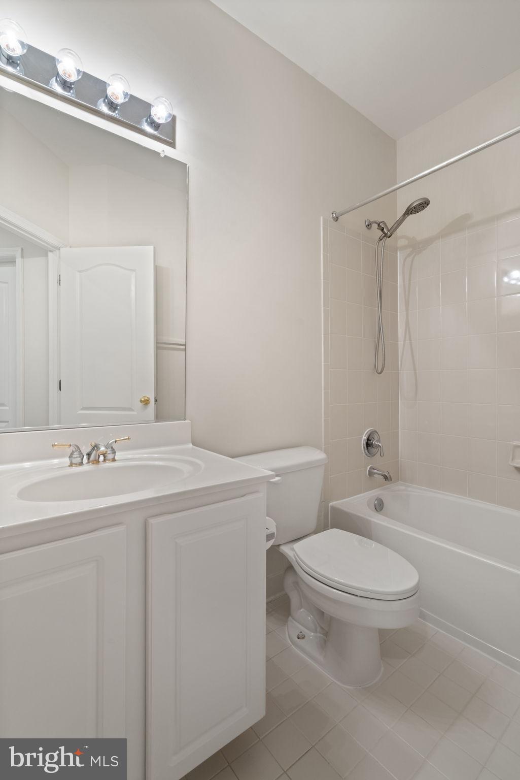 RIVER CREEK - Residential