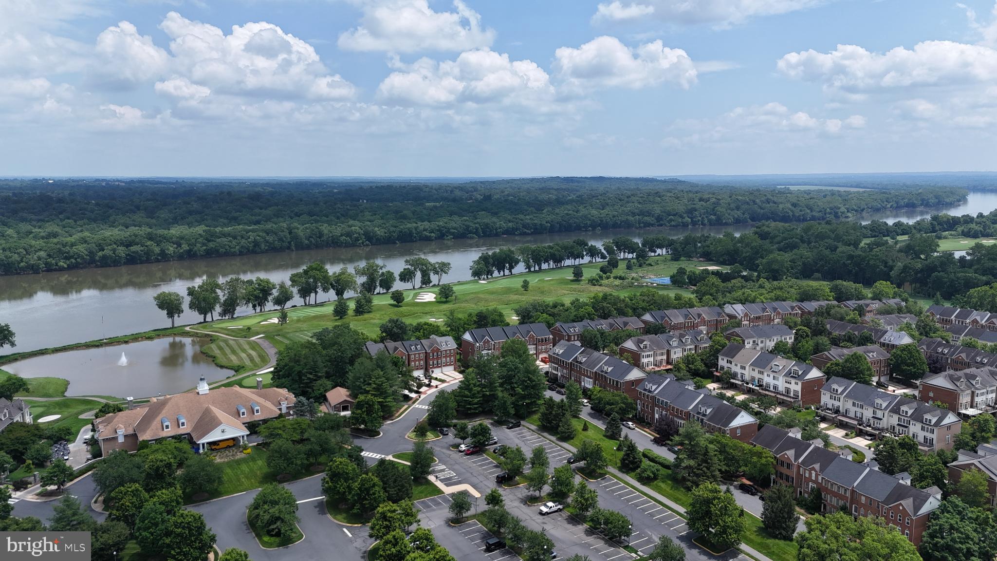 RIVER CREEK - Residential