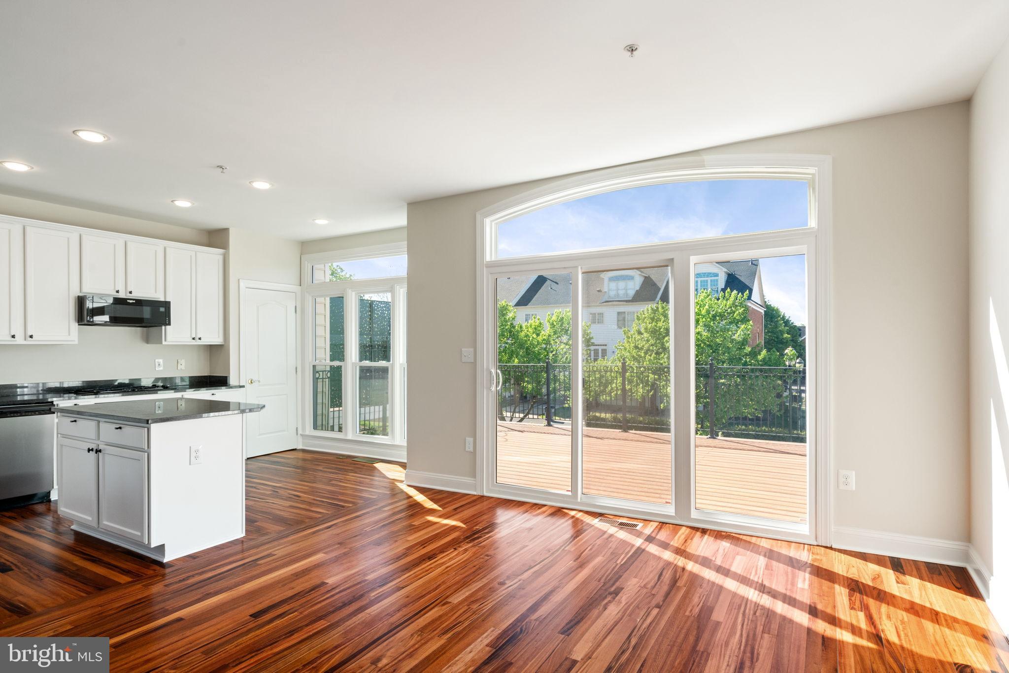 RIVER CREEK - Residential