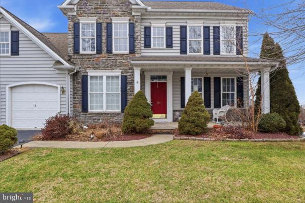 Photo of 748 Connolly Drive, RED LION, PA 17356 (MLS # PAYK2093362)