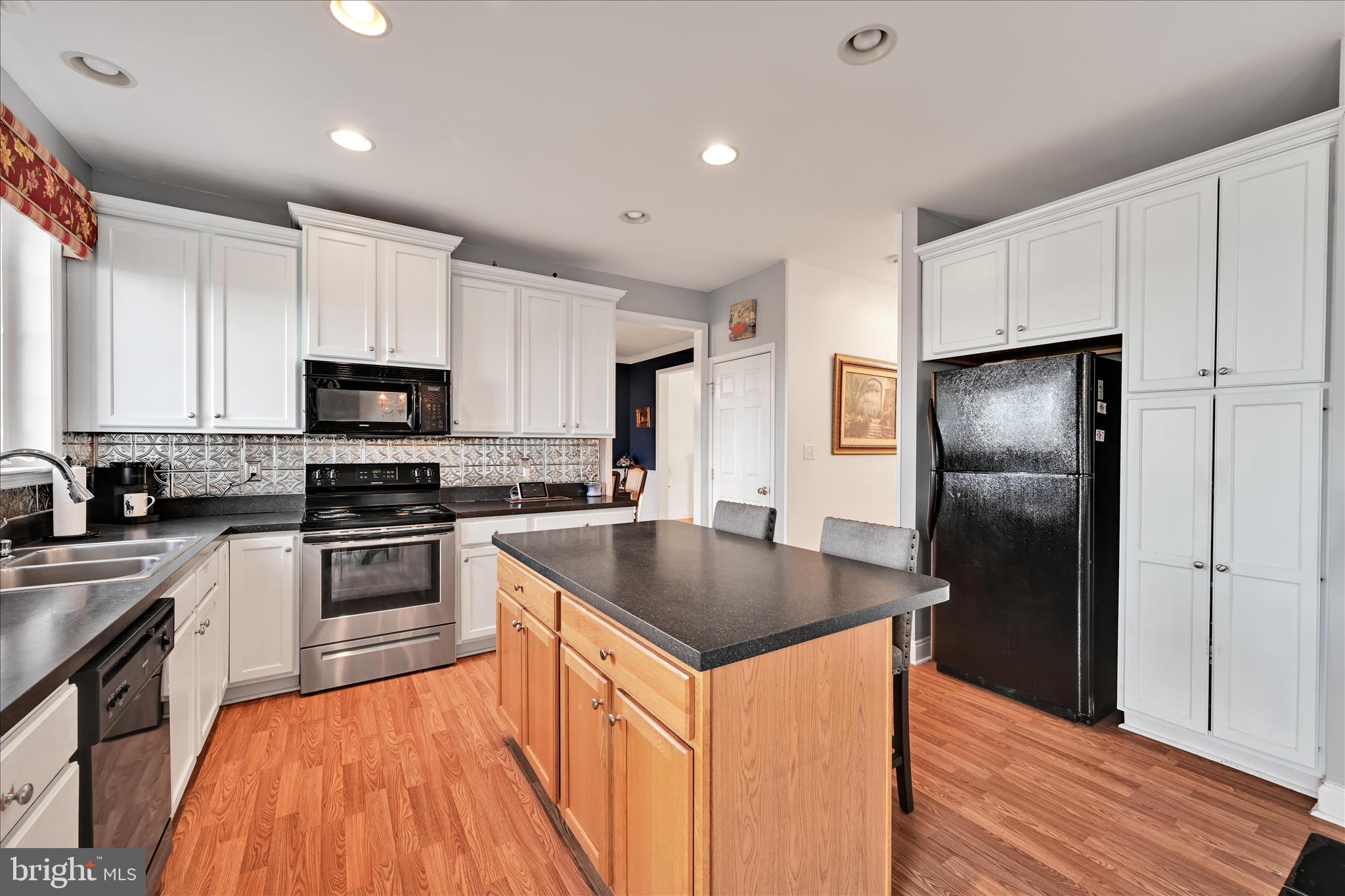 SAGE HILL - Residential