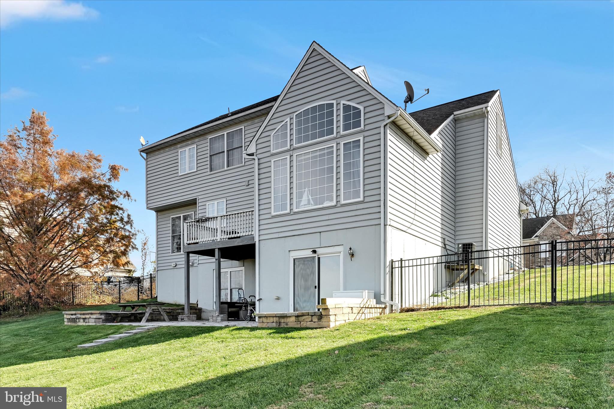 SAGE HILL - Residential