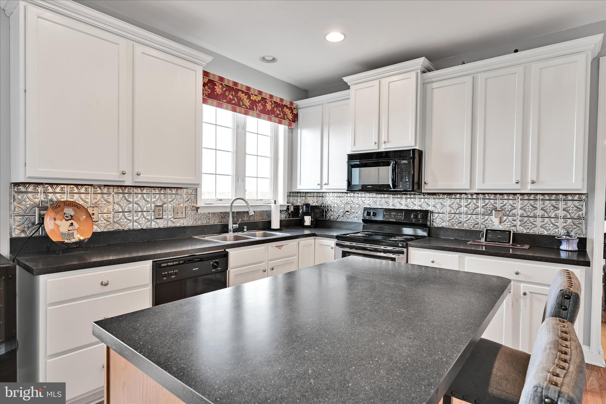 SAGE HILL - Residential