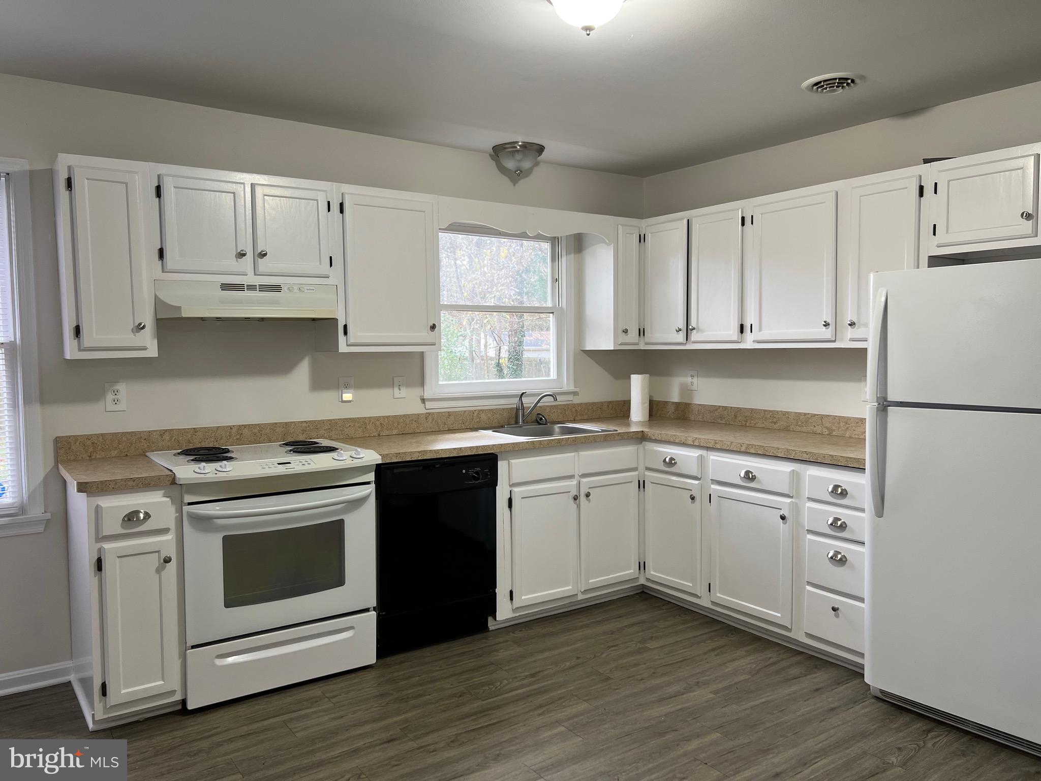 DRUM POINT - Residential Lease