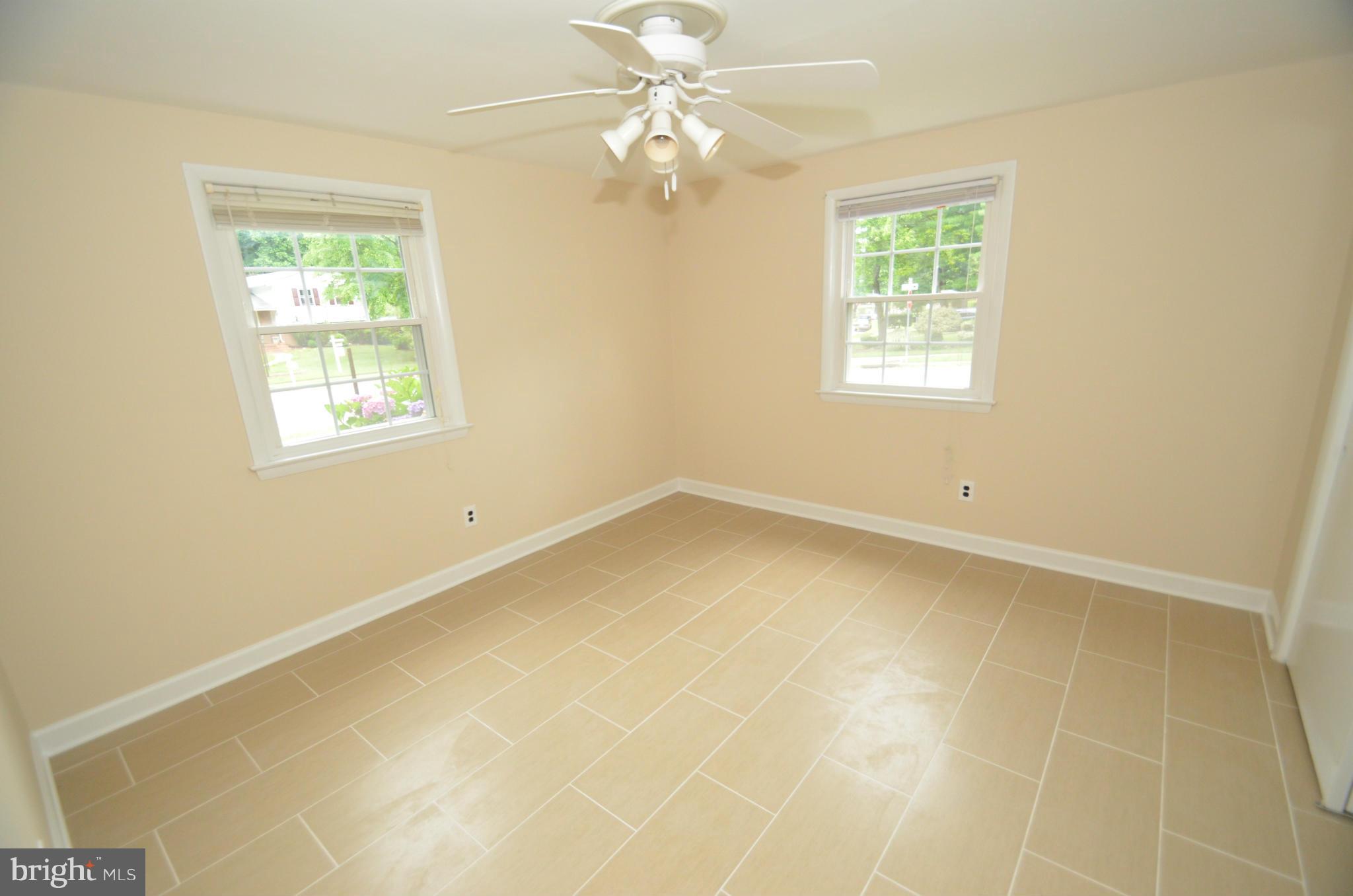 ROLLING VALLEY - Residential Lease