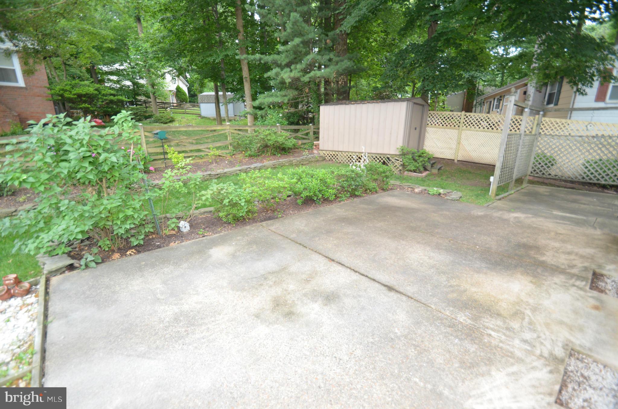 ROLLING VALLEY - Residential Lease