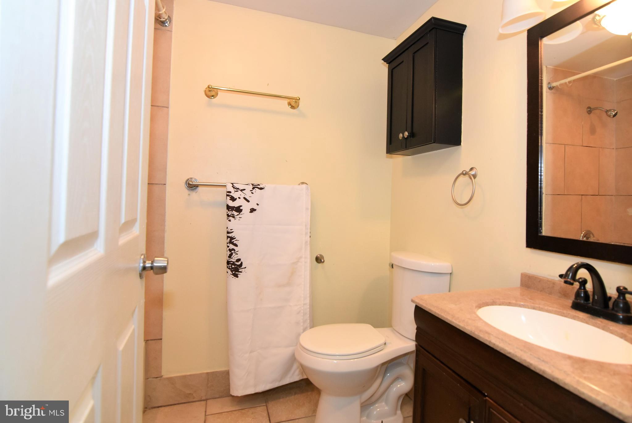 OWENS BROOKE - Residential Lease