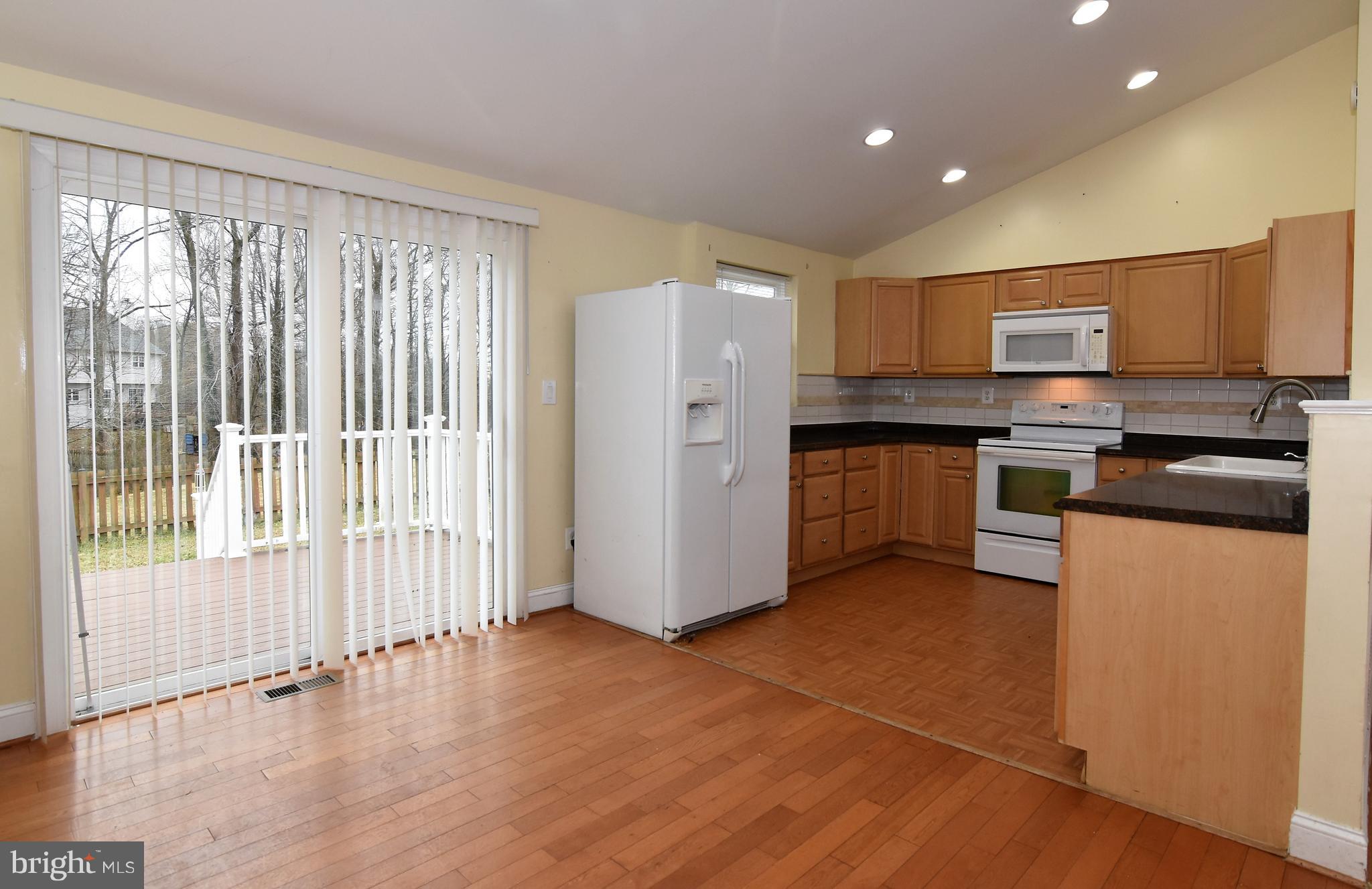 OWENS BROOKE - Residential Lease