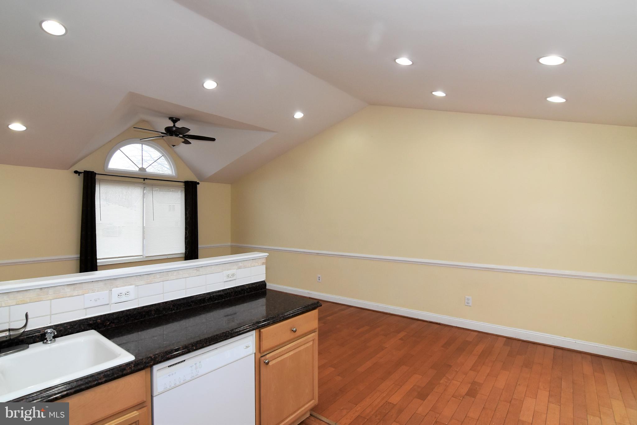 OWENS BROOKE - Residential Lease