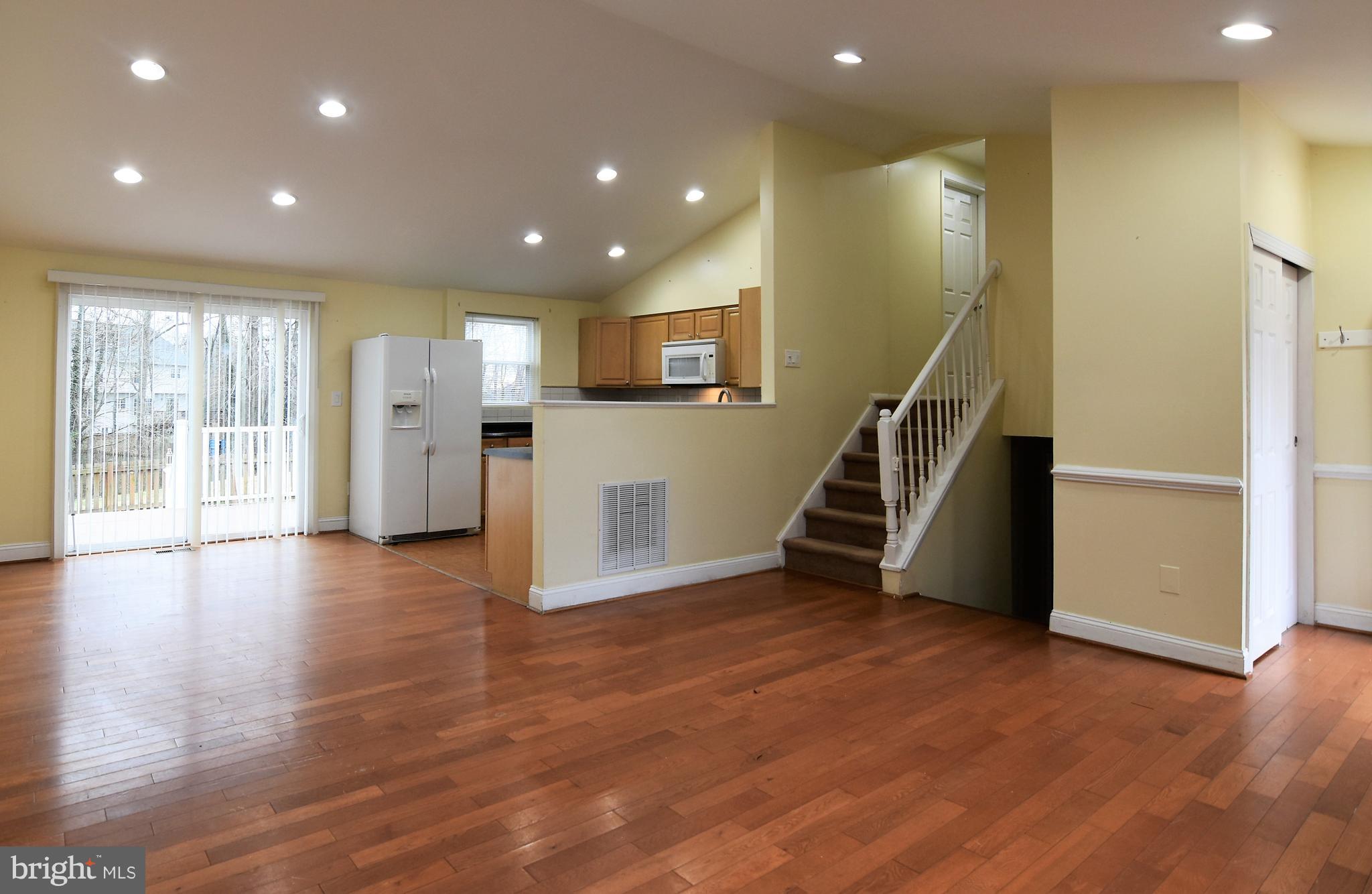 OWENS BROOKE - Residential Lease