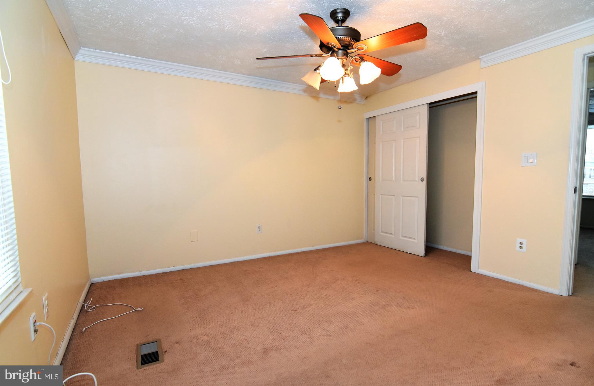 OWENS BROOKE - Residential Lease