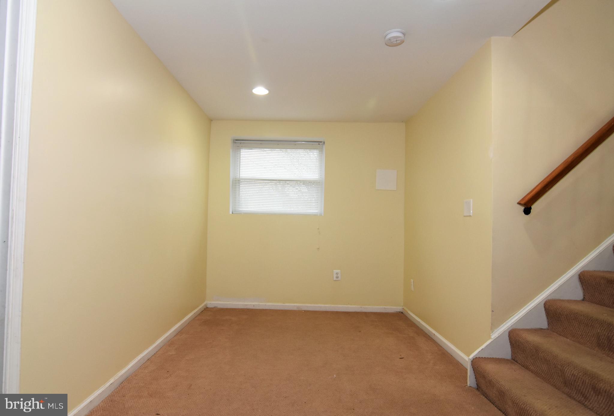 OWENS BROOKE - Residential Lease