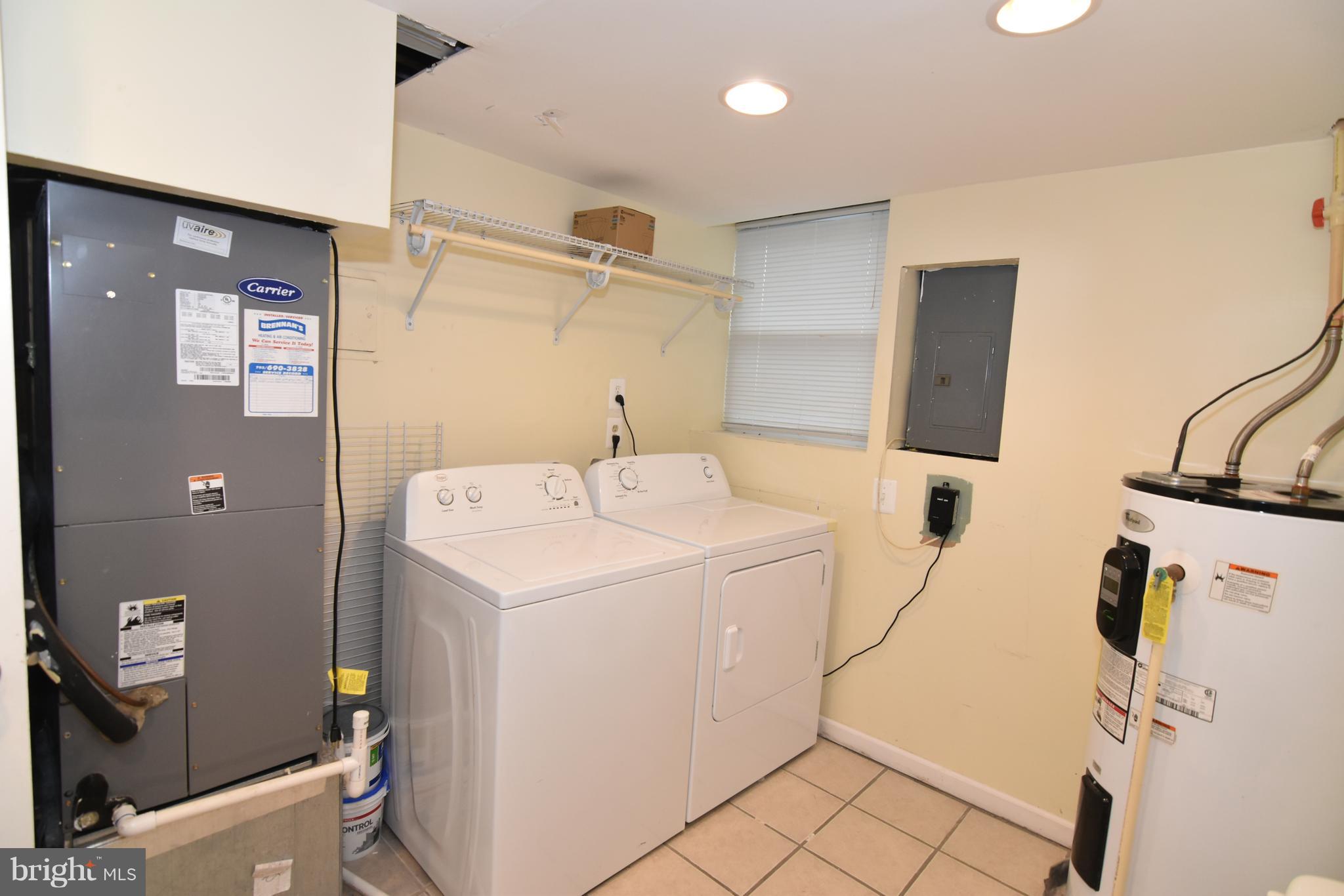 OWENS BROOKE - Residential Lease