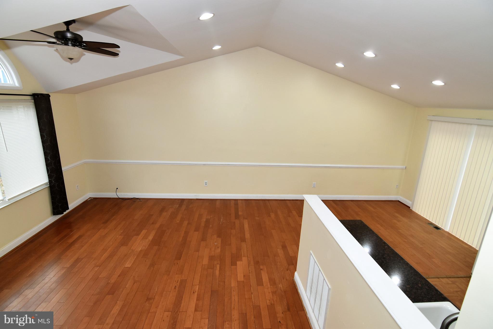 OWENS BROOKE - Residential Lease