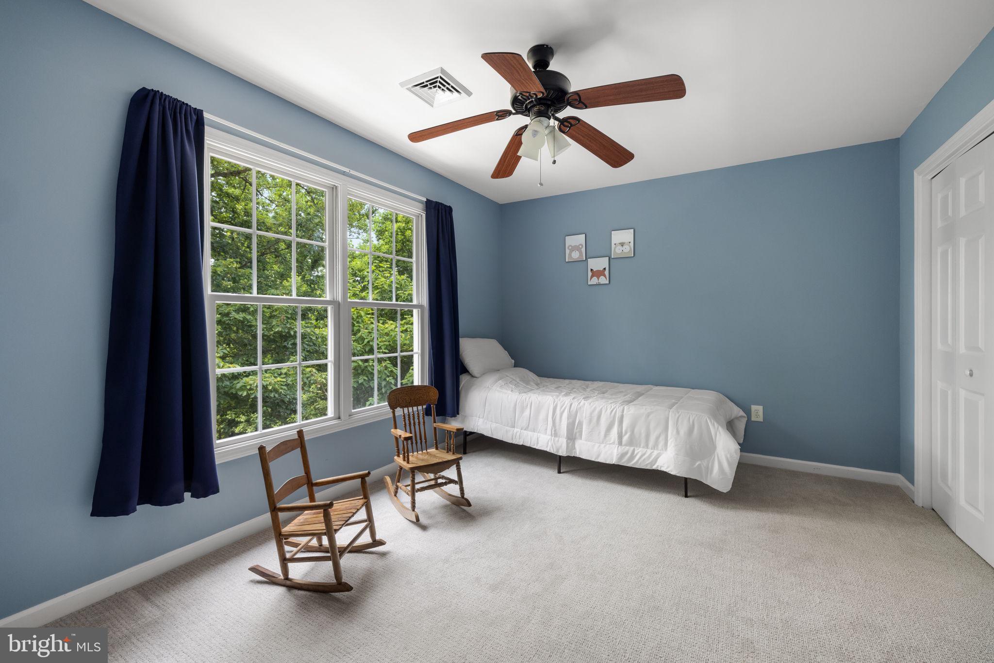 LAKE FRONT ROYAL - Residential