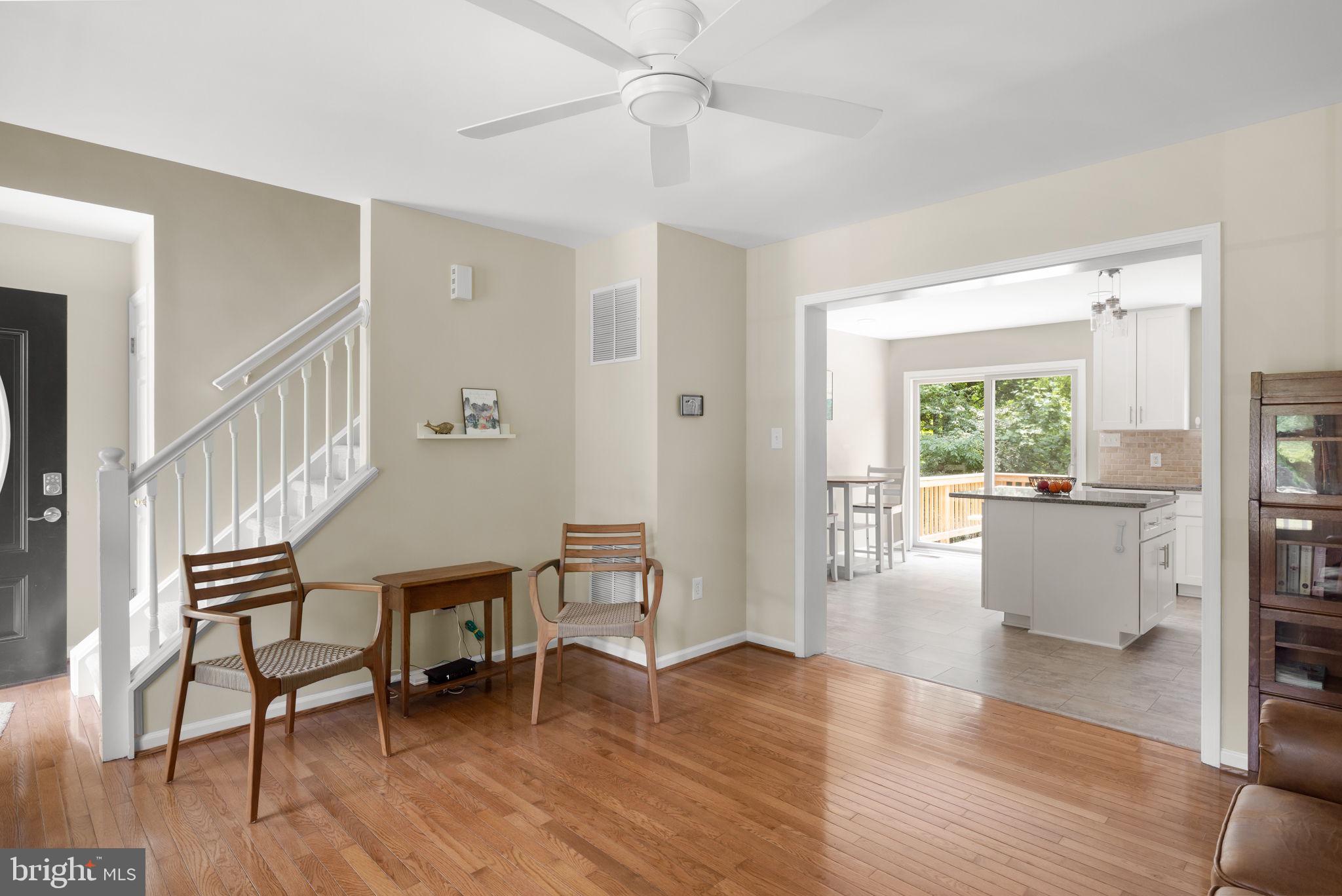 LAKE FRONT ROYAL - Residential