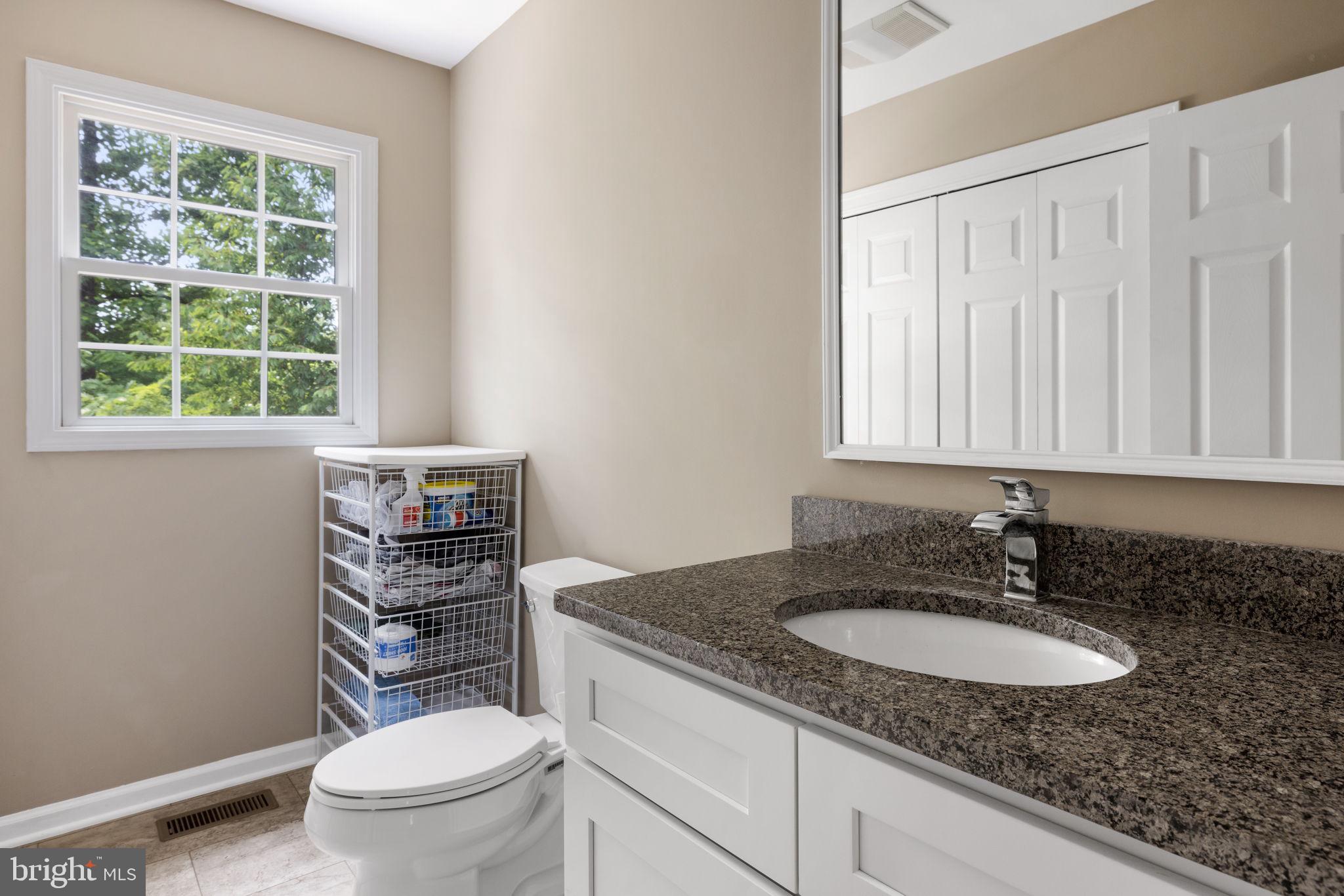 LAKE FRONT ROYAL - Residential