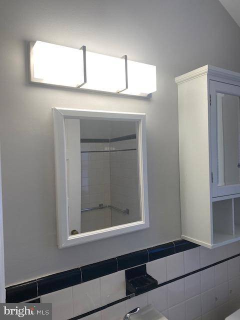 JEFFERSON MANOR - Residential Lease