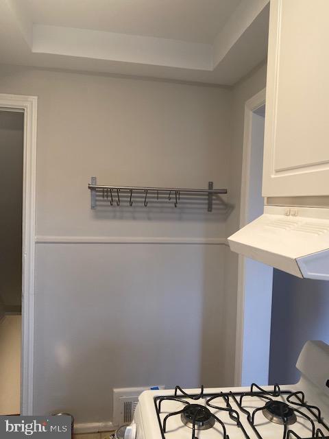 JEFFERSON MANOR - Residential Lease