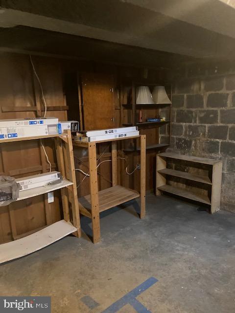 JEFFERSON MANOR - Residential Lease