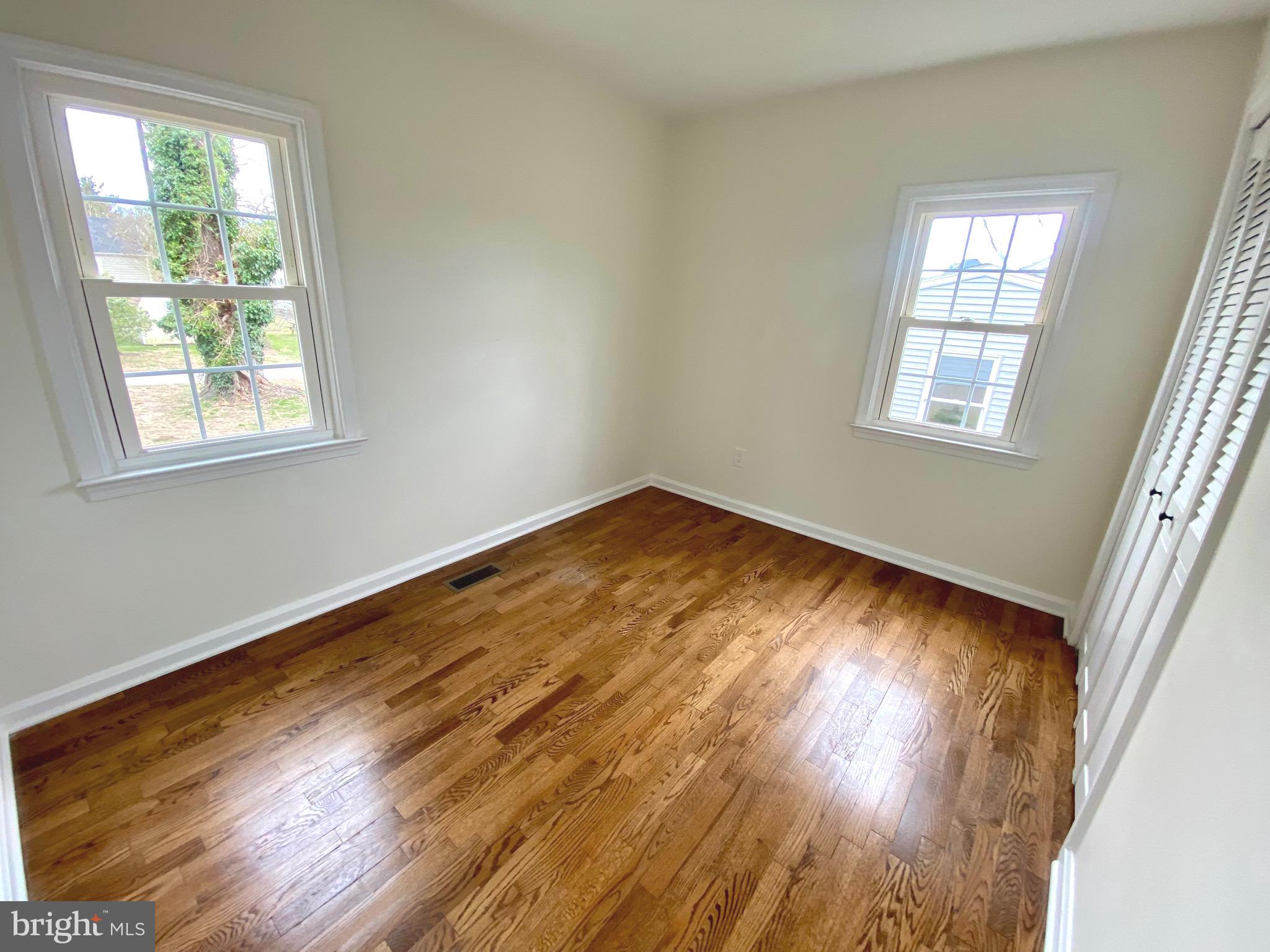 CENTREVILLE - Residential