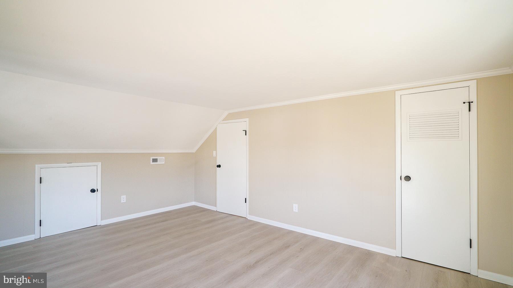 CENTREVILLE - Residential