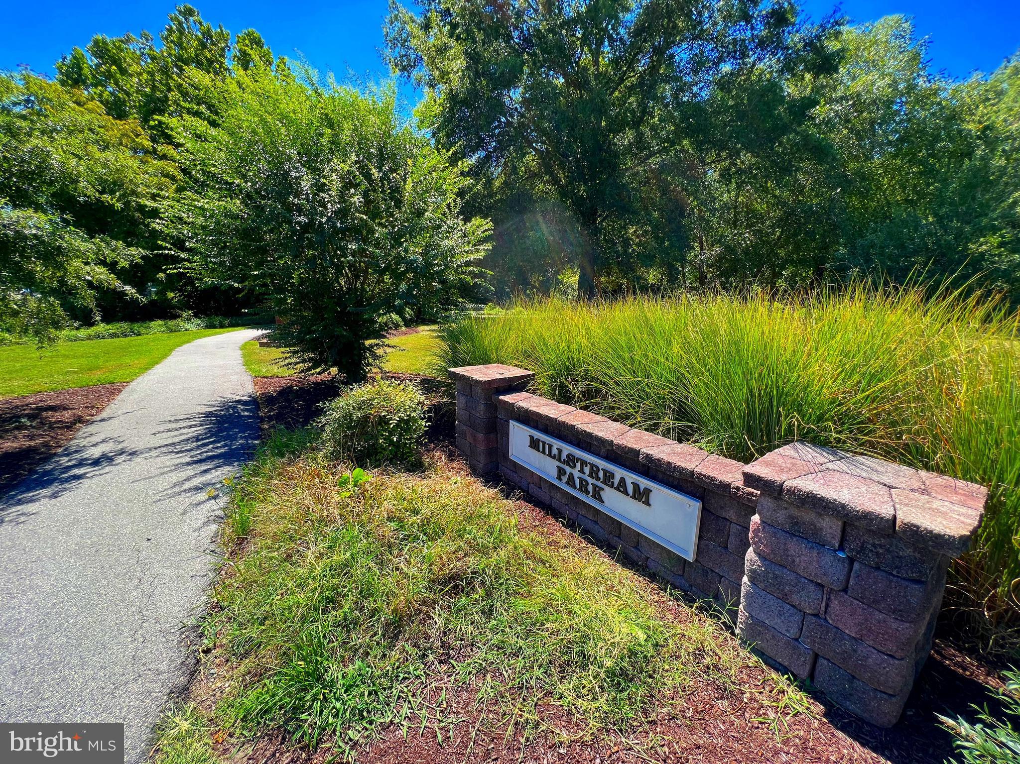 CENTREVILLE - Residential