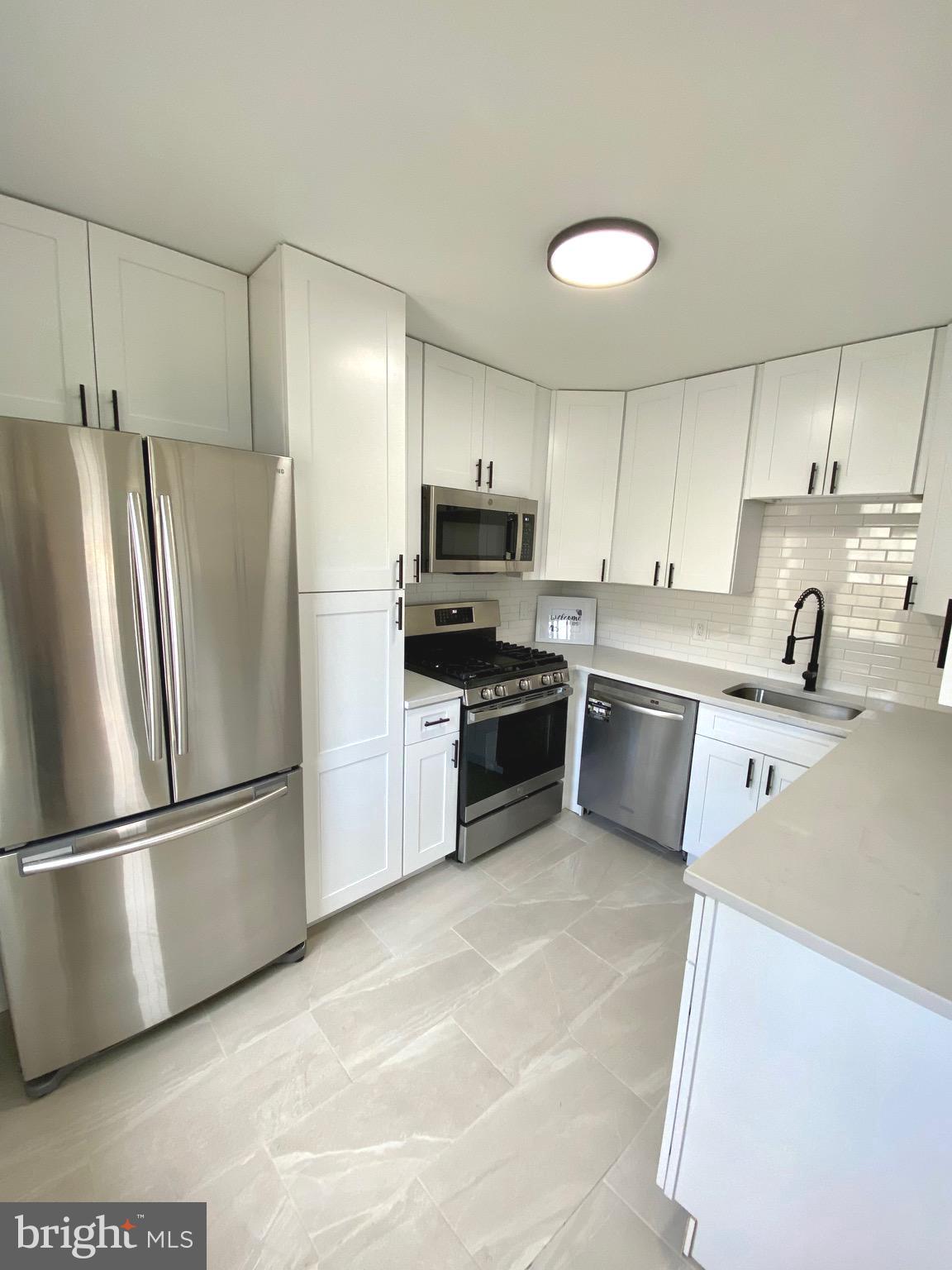 CENTREVILLE - Residential