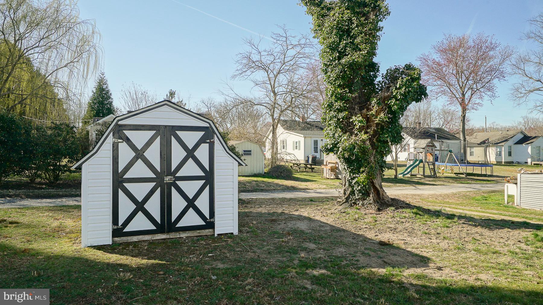 CENTREVILLE - Residential