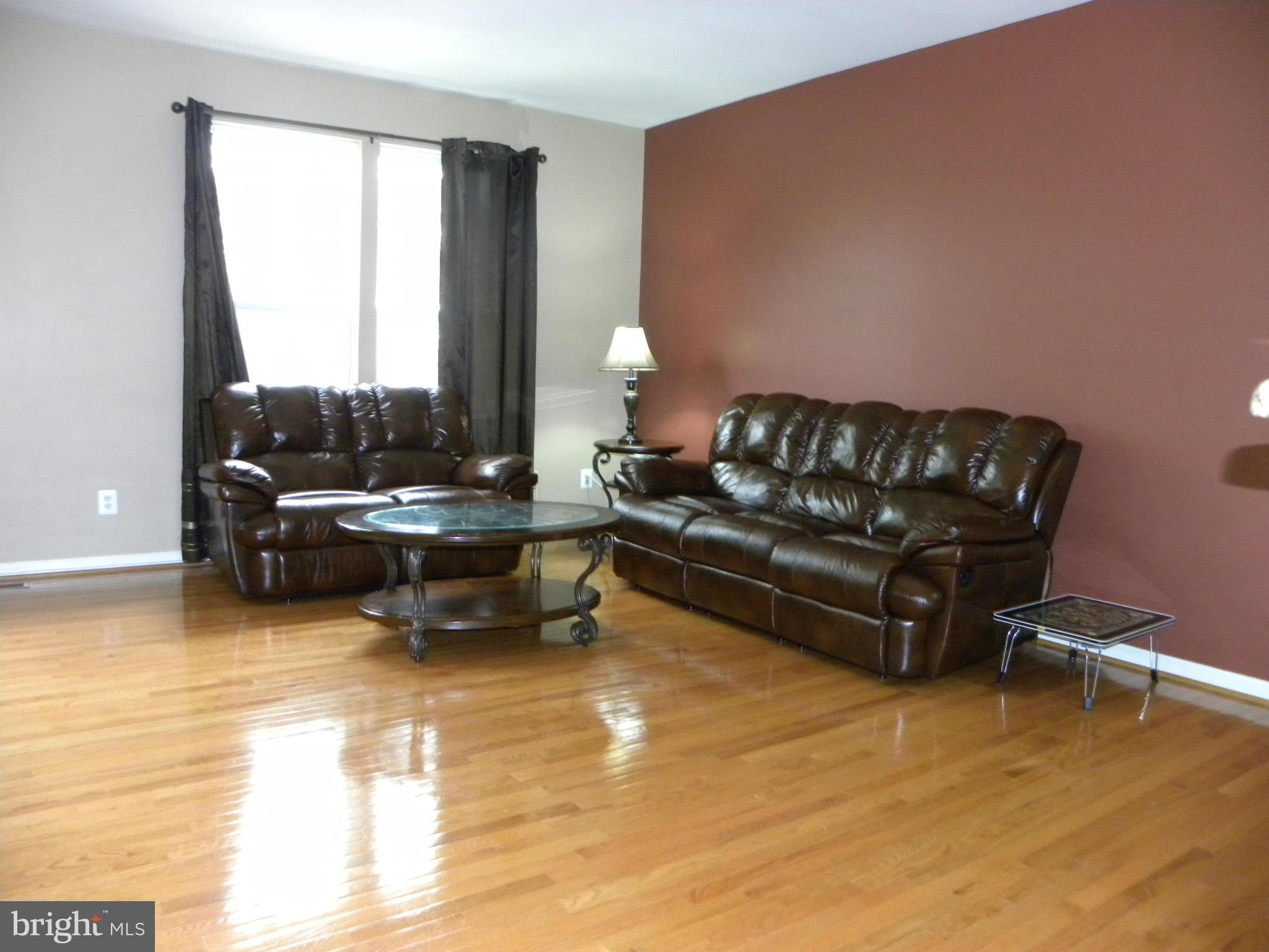 WELLESLEY - Residential Lease