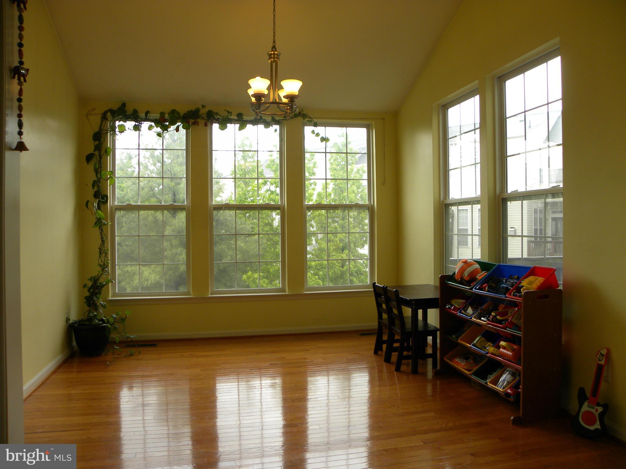WELLESLEY - Residential Lease