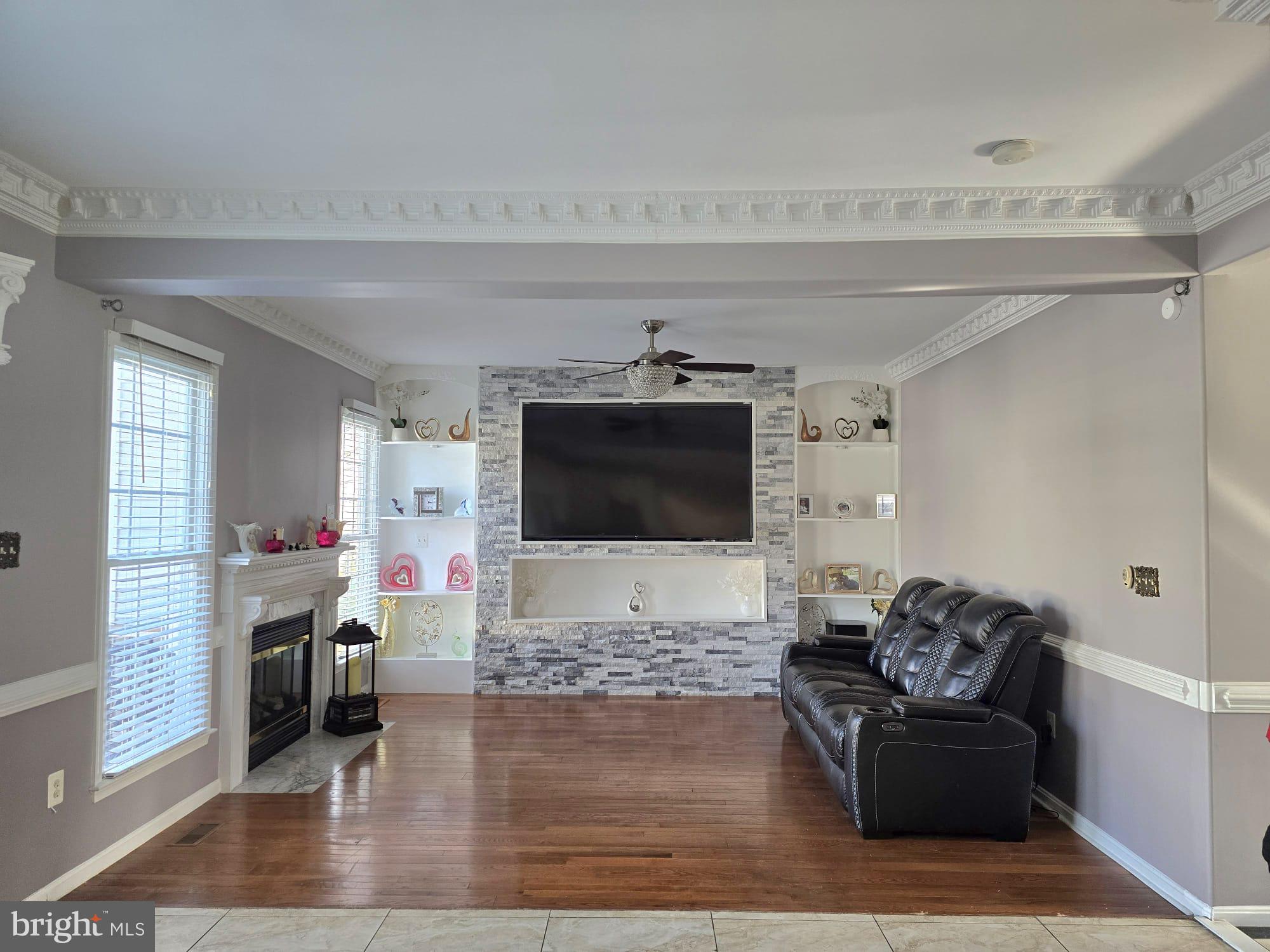 SALEM FIELDS - Residential