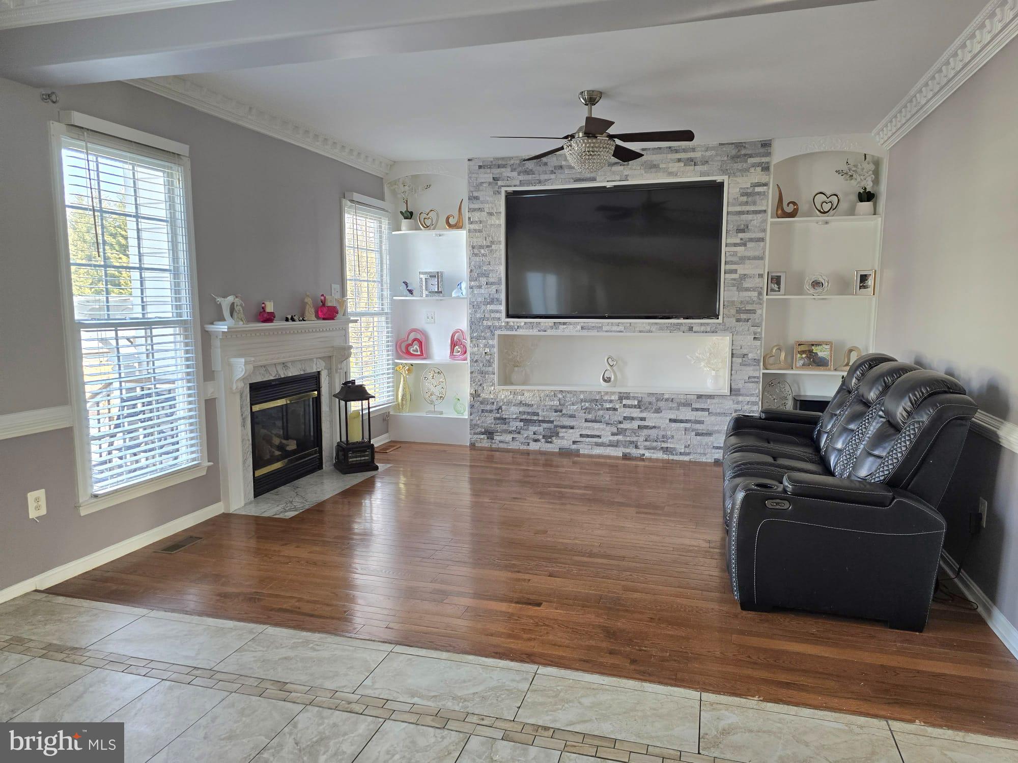 SALEM FIELDS - Residential