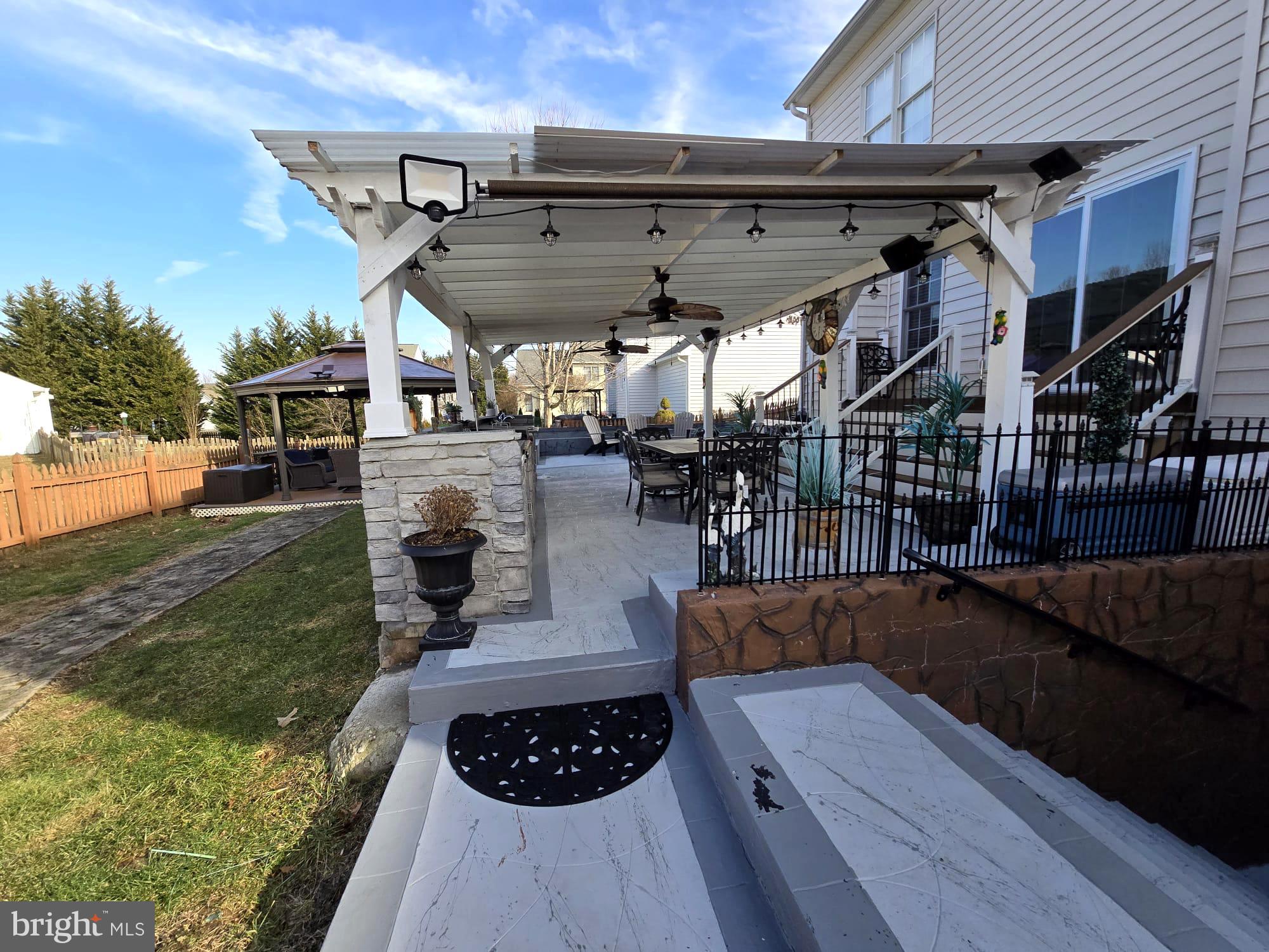 SALEM FIELDS - Residential