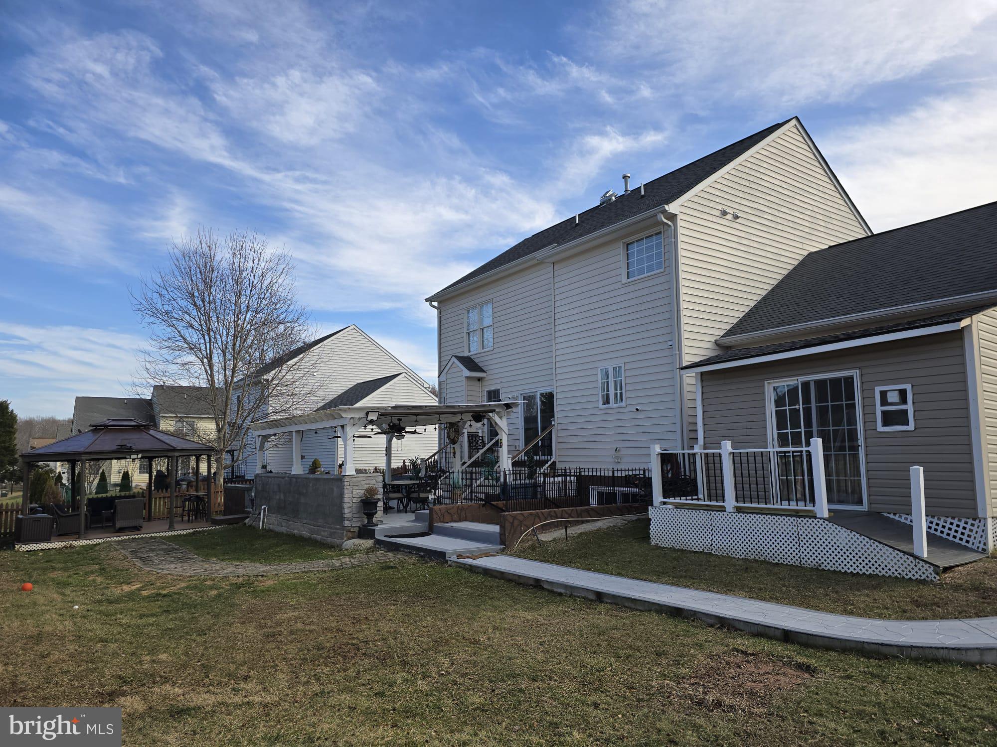 SALEM FIELDS - Residential