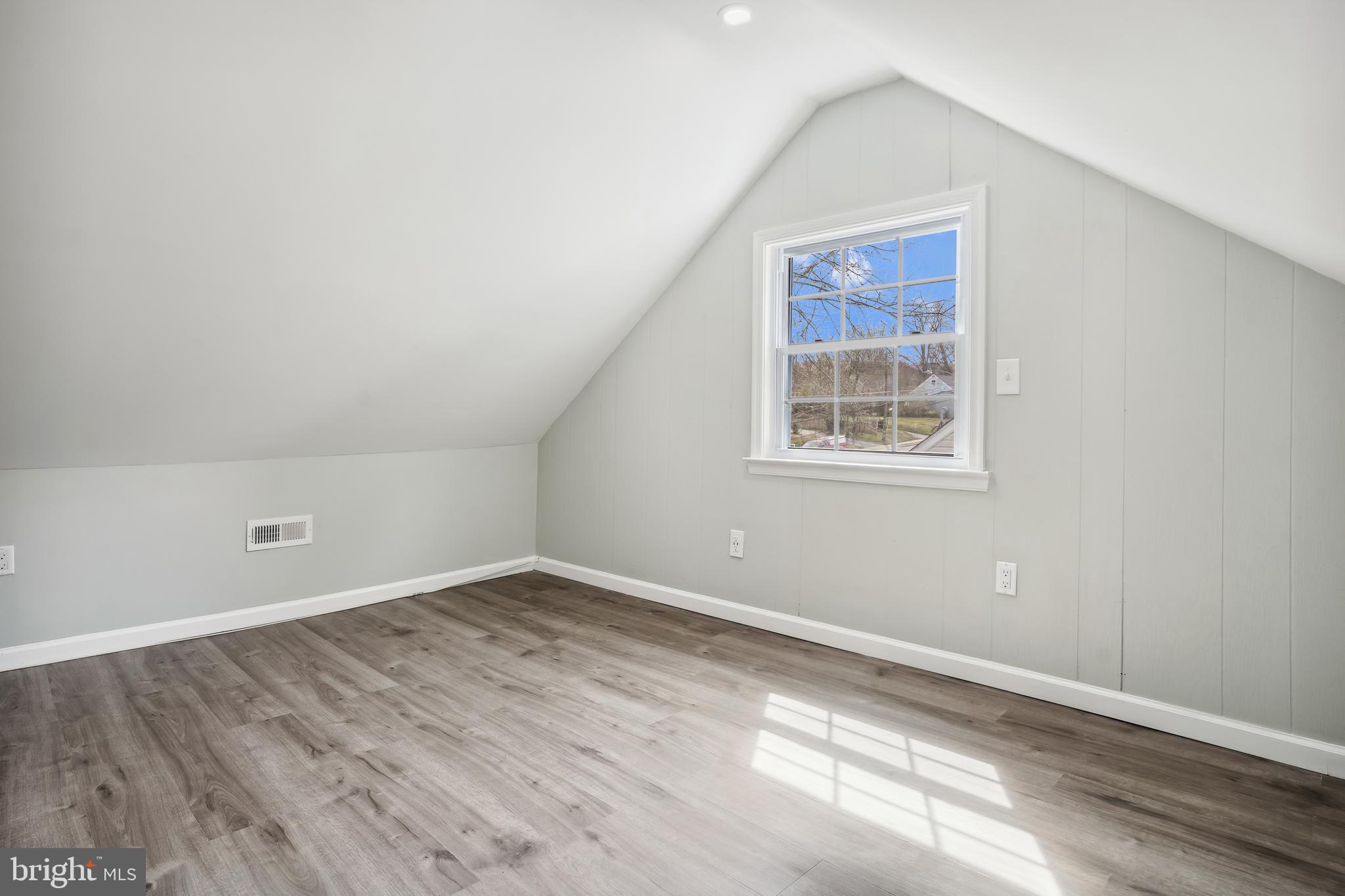 BEL AIR - Residential