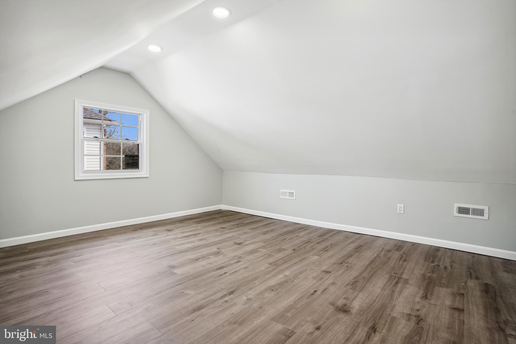 BEL AIR - Residential