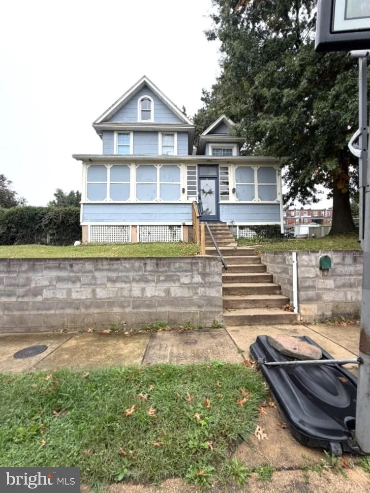 2010 Breitwert Avenue