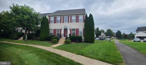 Photo of 17077 Loftridge Lane, GAINESVILLE, VA 20155 (MLS # VAPW2130280)