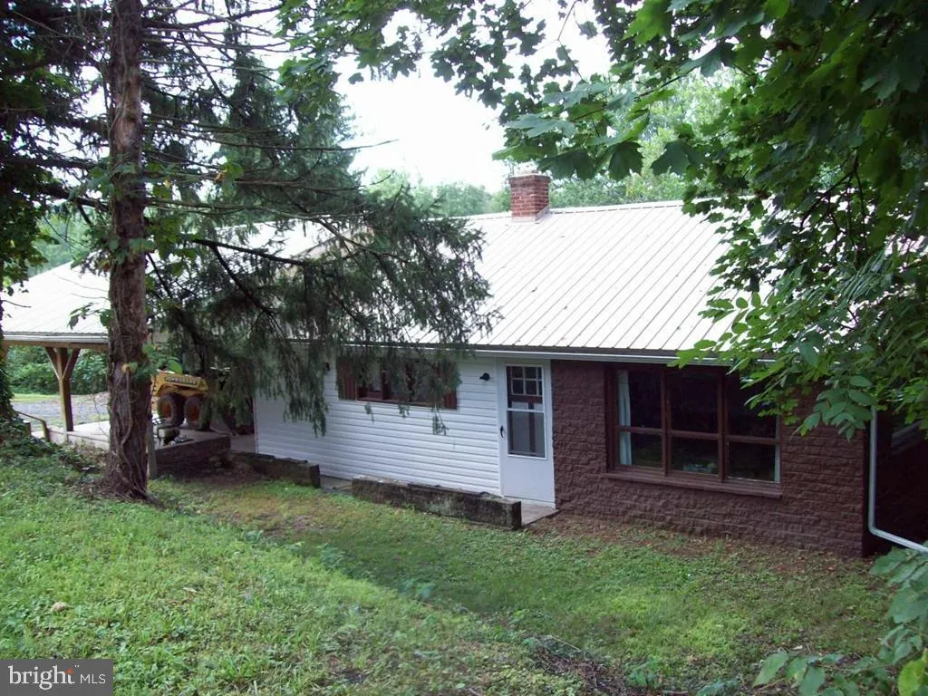 66 Middle Road, McVeytown, PA 17051