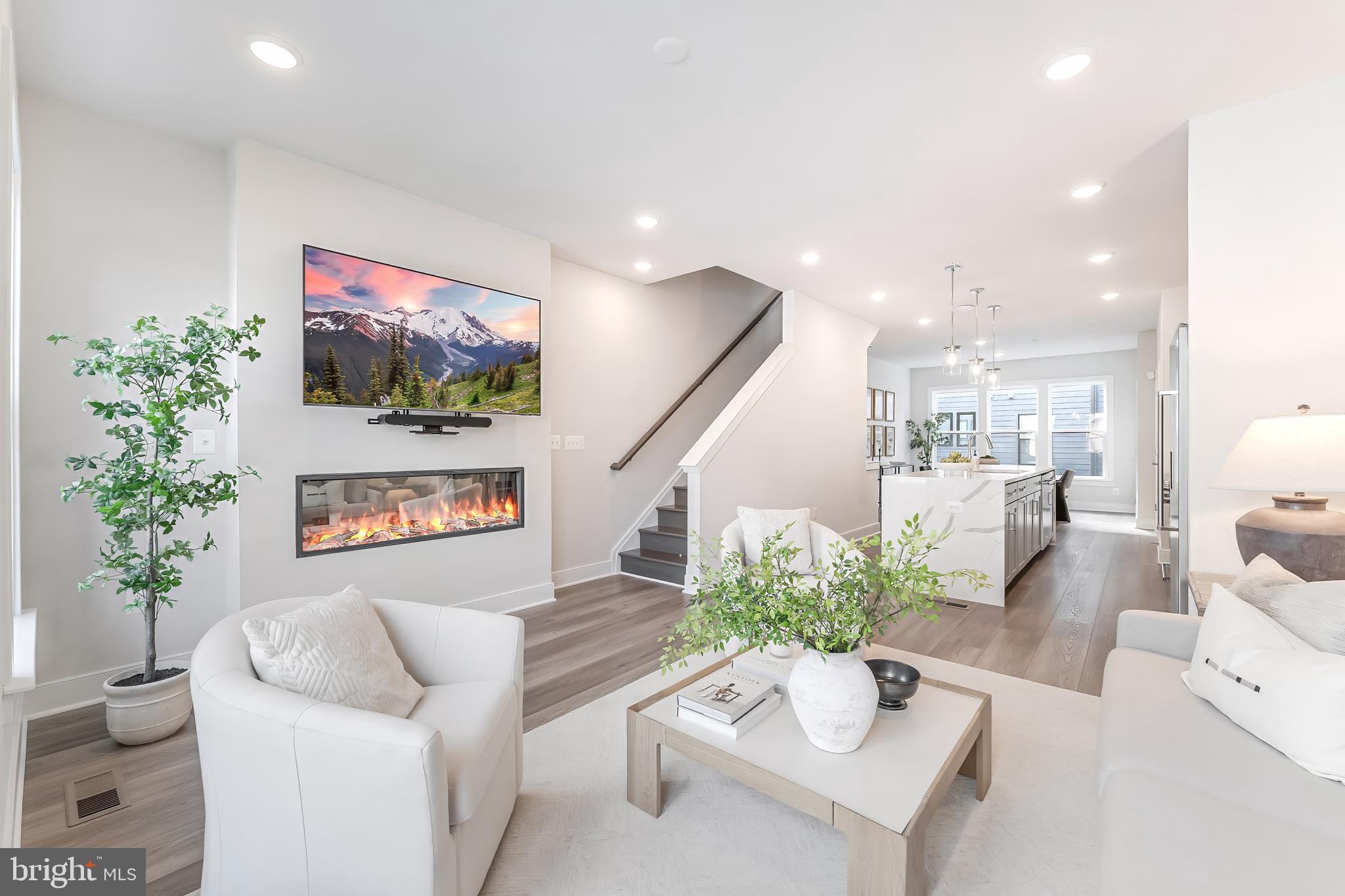 RESTON ARBORETUM - Residential