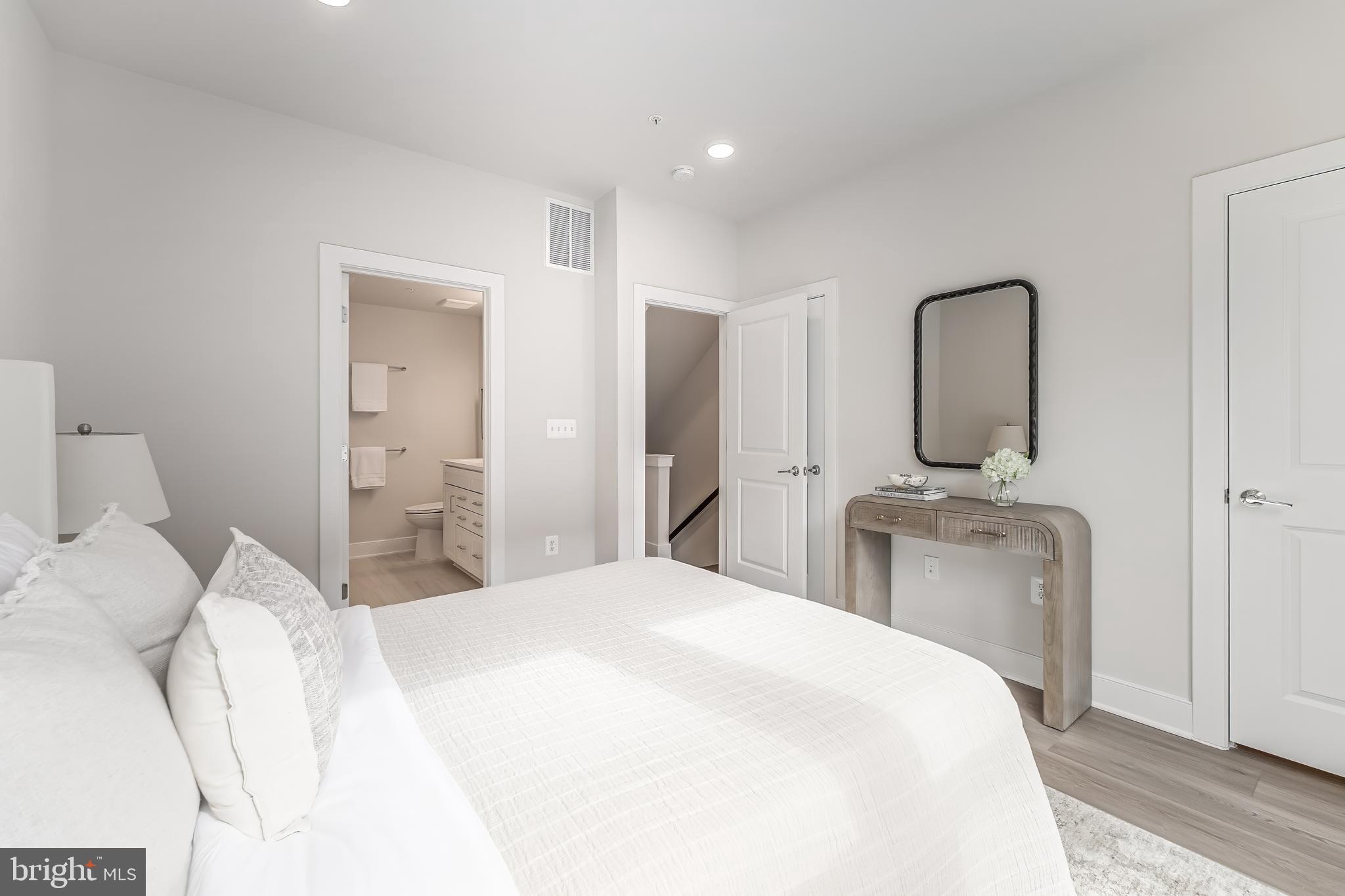 RESTON ARBORETUM - Residential