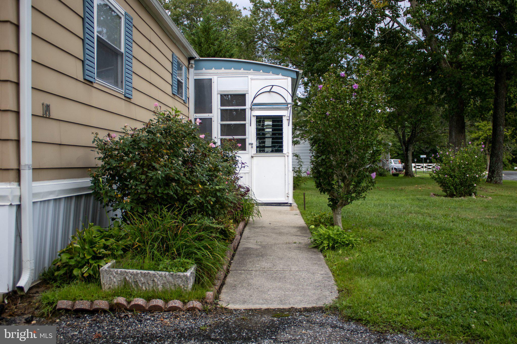 101 COUNTRY LANE
