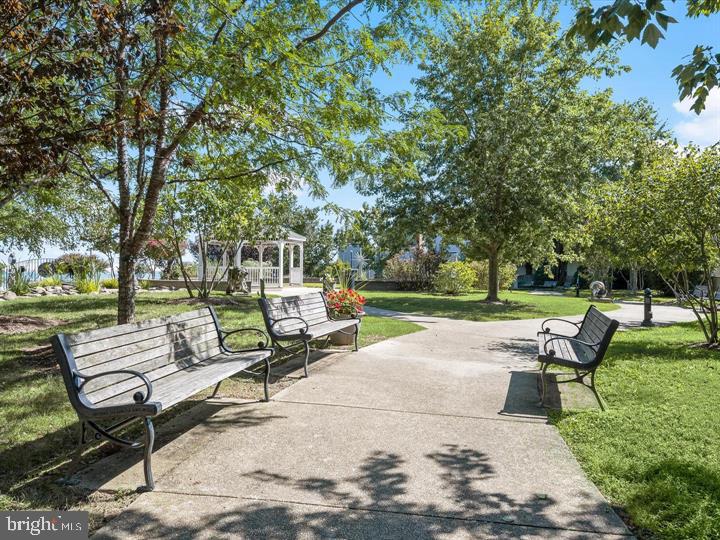 BURNT OAKS - Residential