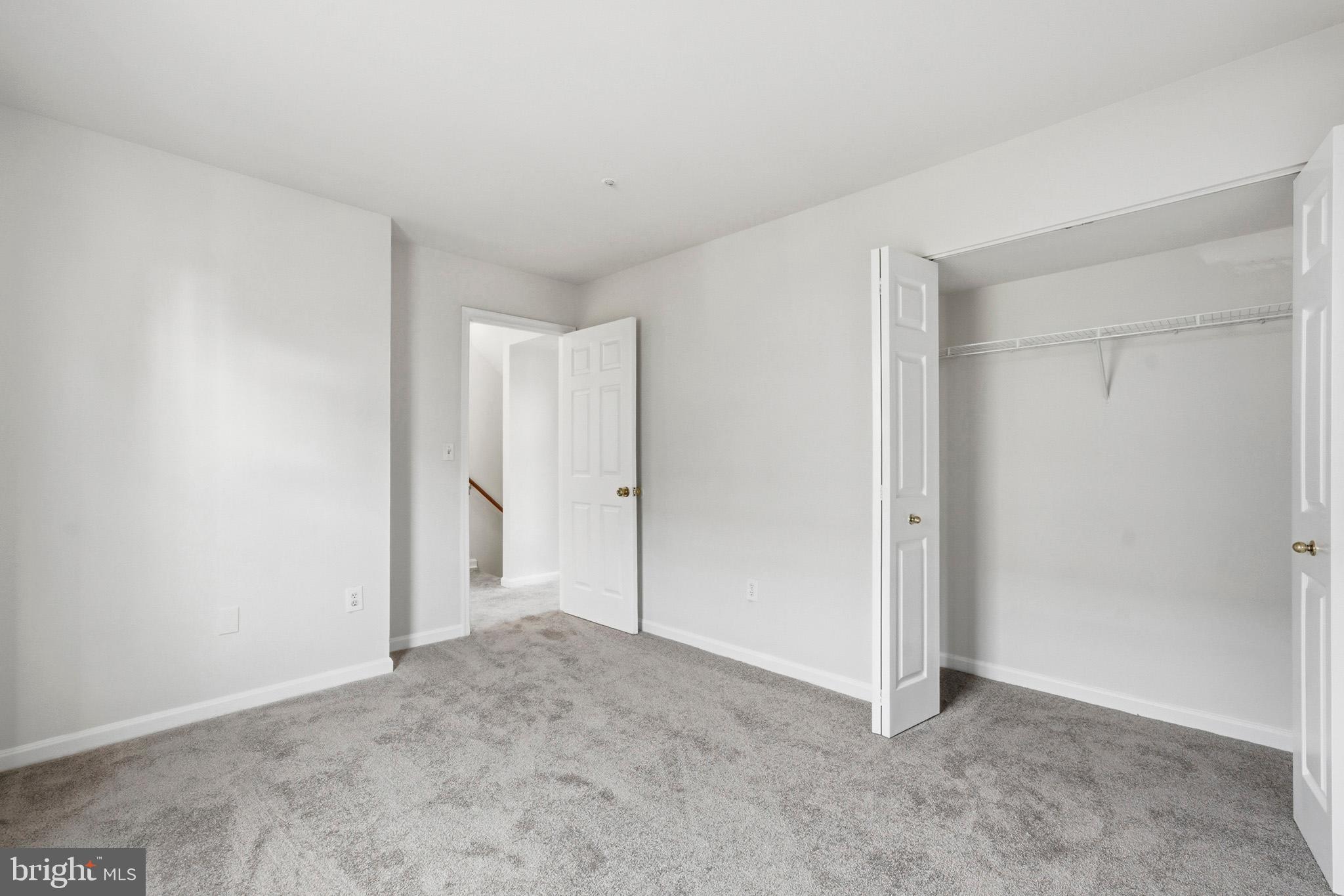 BURNT OAKS - Residential