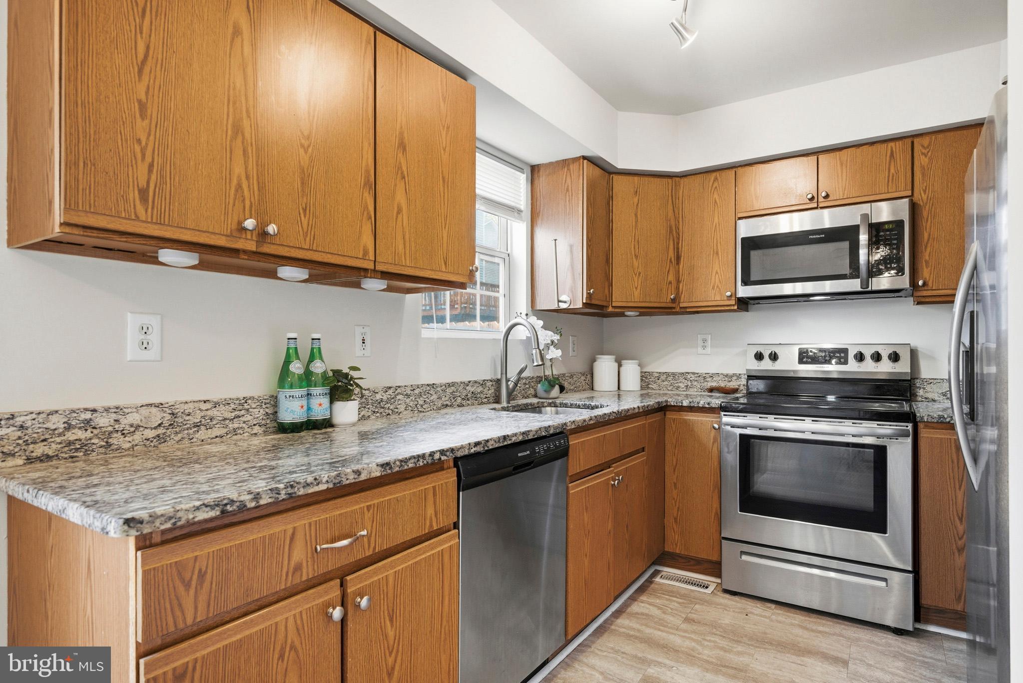BURNT OAKS - Residential