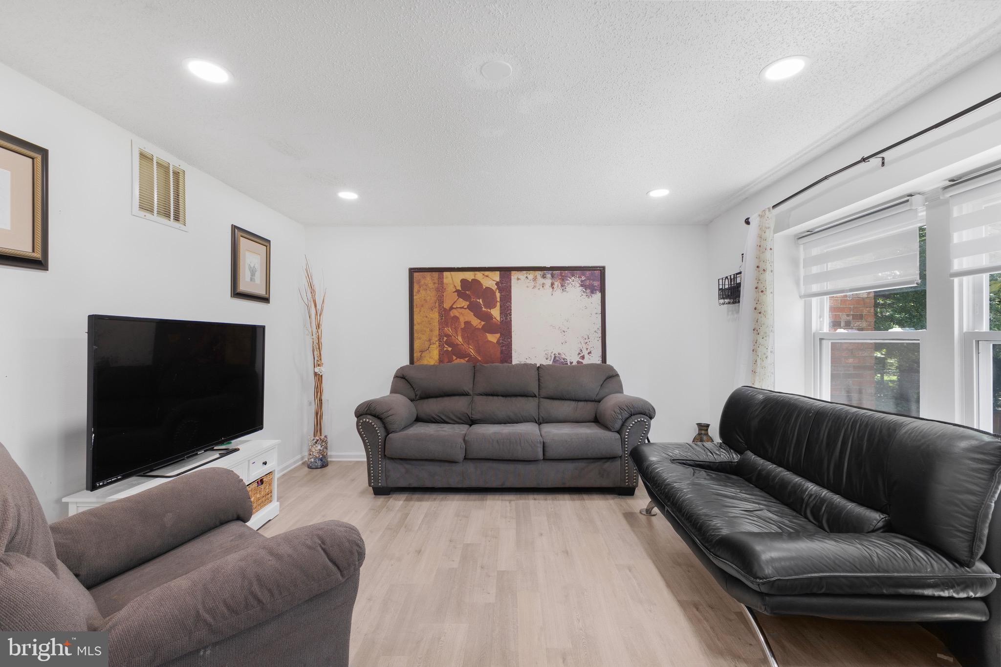 3314 WYNDALE COURT