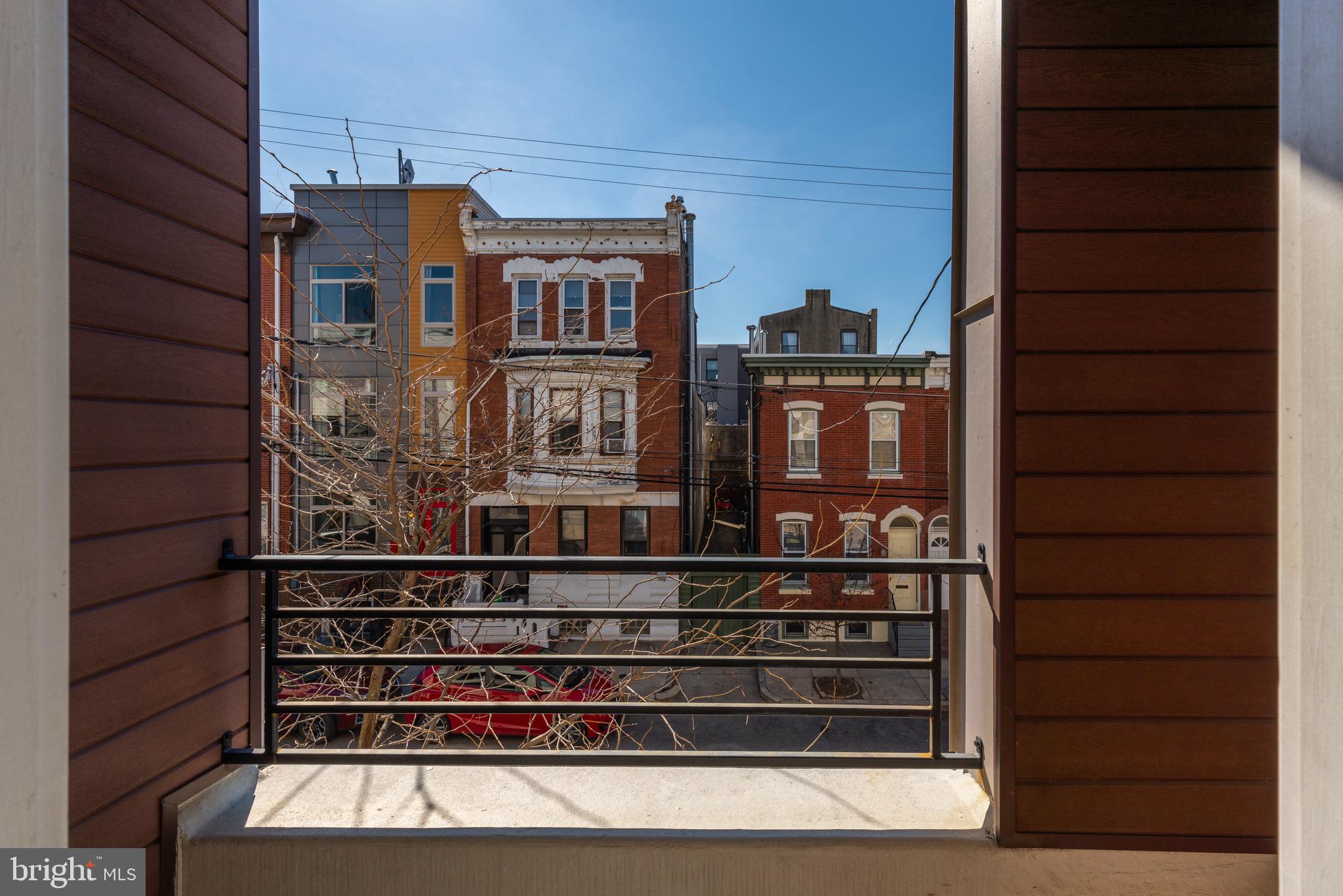 KENSINGTON - Residential