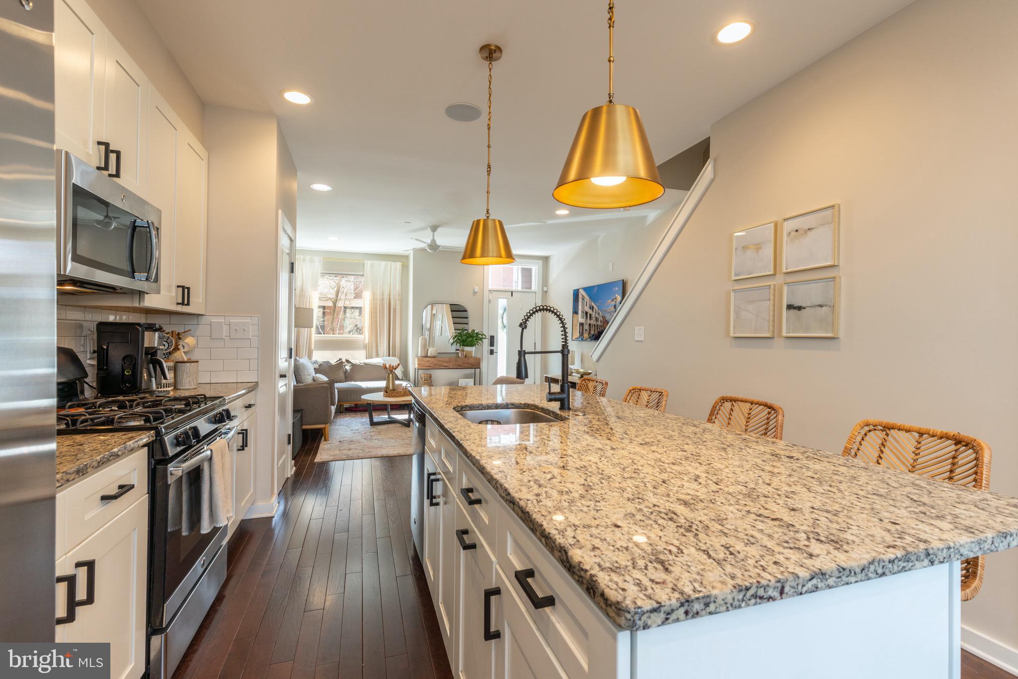 KENSINGTON - Residential